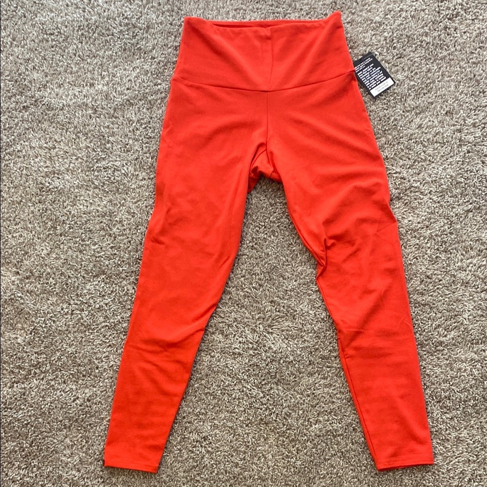 Onzie Coral Elevate Midi Capri pants. XS. High waisted. Brand new with tags